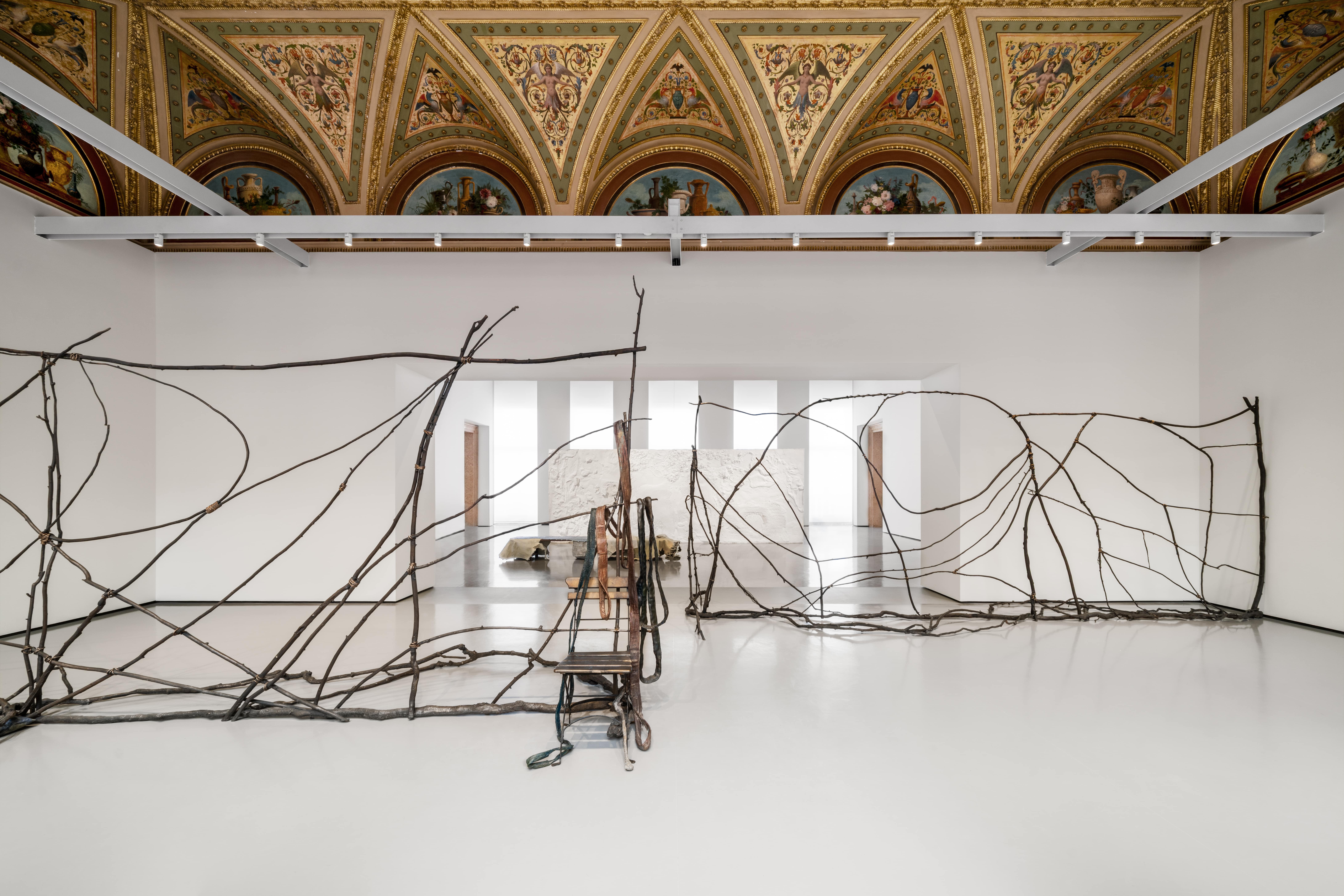 Tatiana Trouvé​, Navigation Gate, 2024, Collection of the artist; Sitting Sculpture, 2024, Collection of the artist, courtesy Gagosian; Storia Notturna, 30 giugno 2023, 2024, Collection of the artist © Tatiana Trouvé, by SIAE 2025. Installation view
