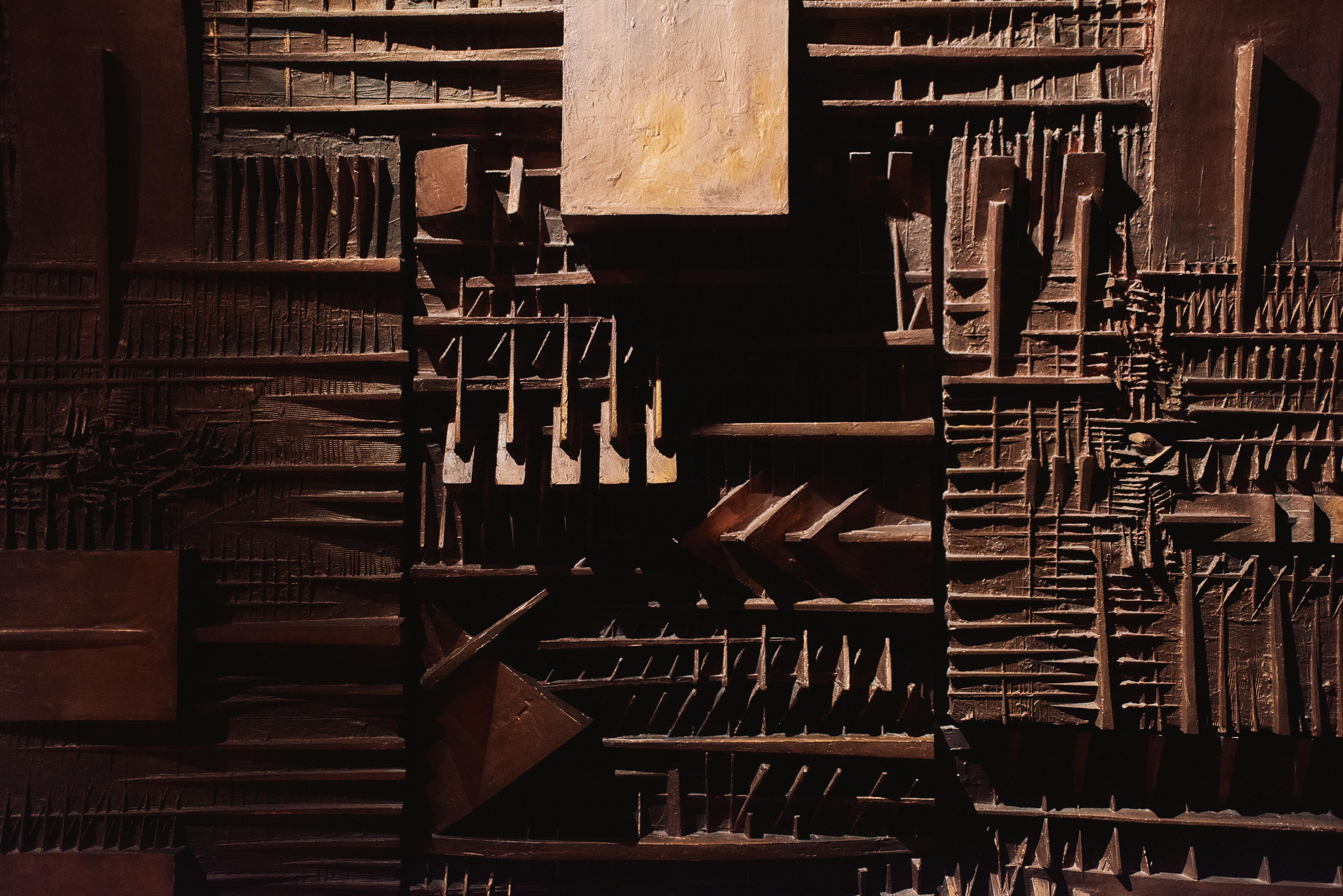 Arnaldo Pomodoro, Labyrinth, photograph by Andres Juan Suarez, courtesy of Fondazione Arnaldo Pomodoro