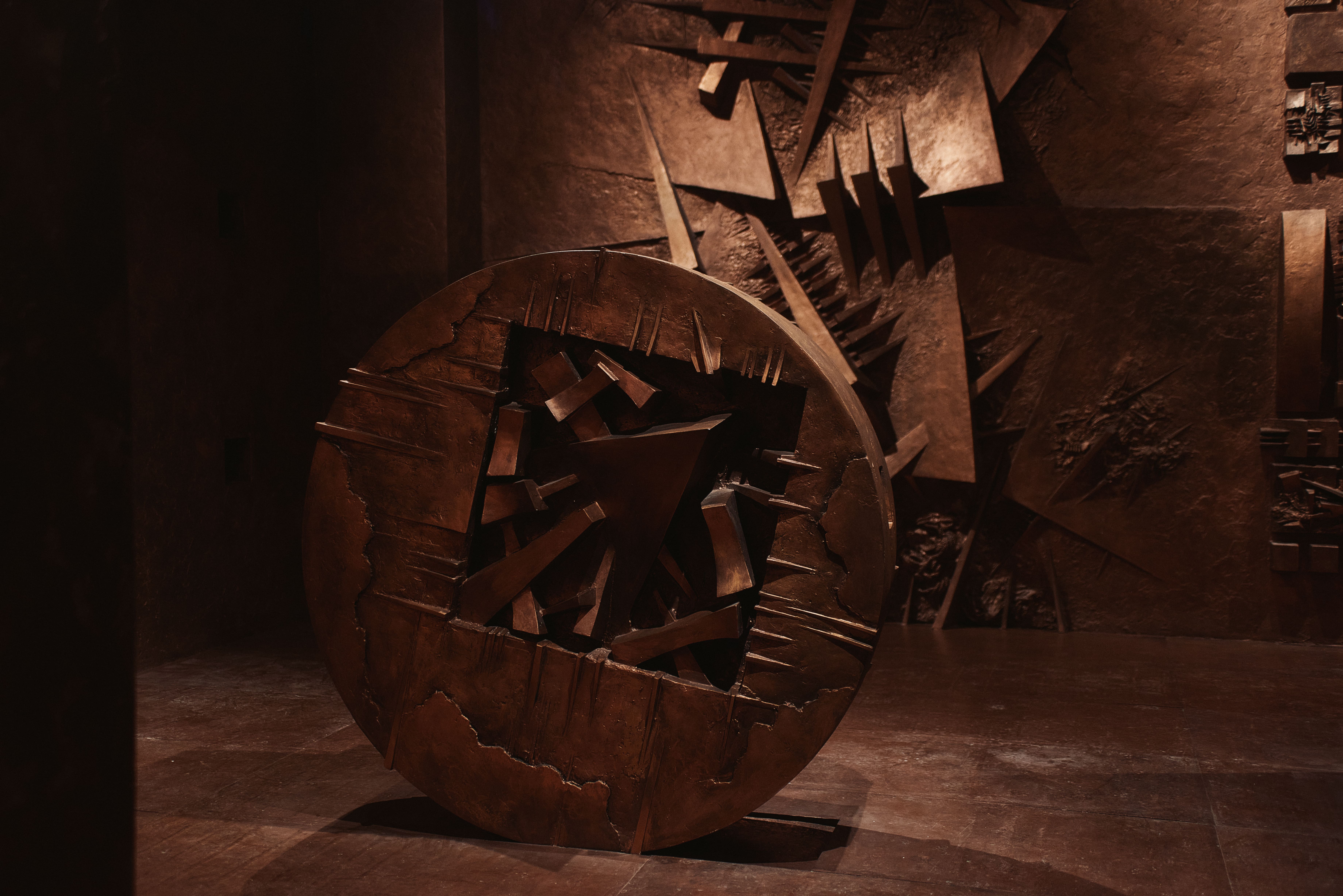 Arnaldo Pomodoro, Labyrinth, photograph by Andres Juan Suarez, courtesy of Fondazione Arnaldo Pomodoro