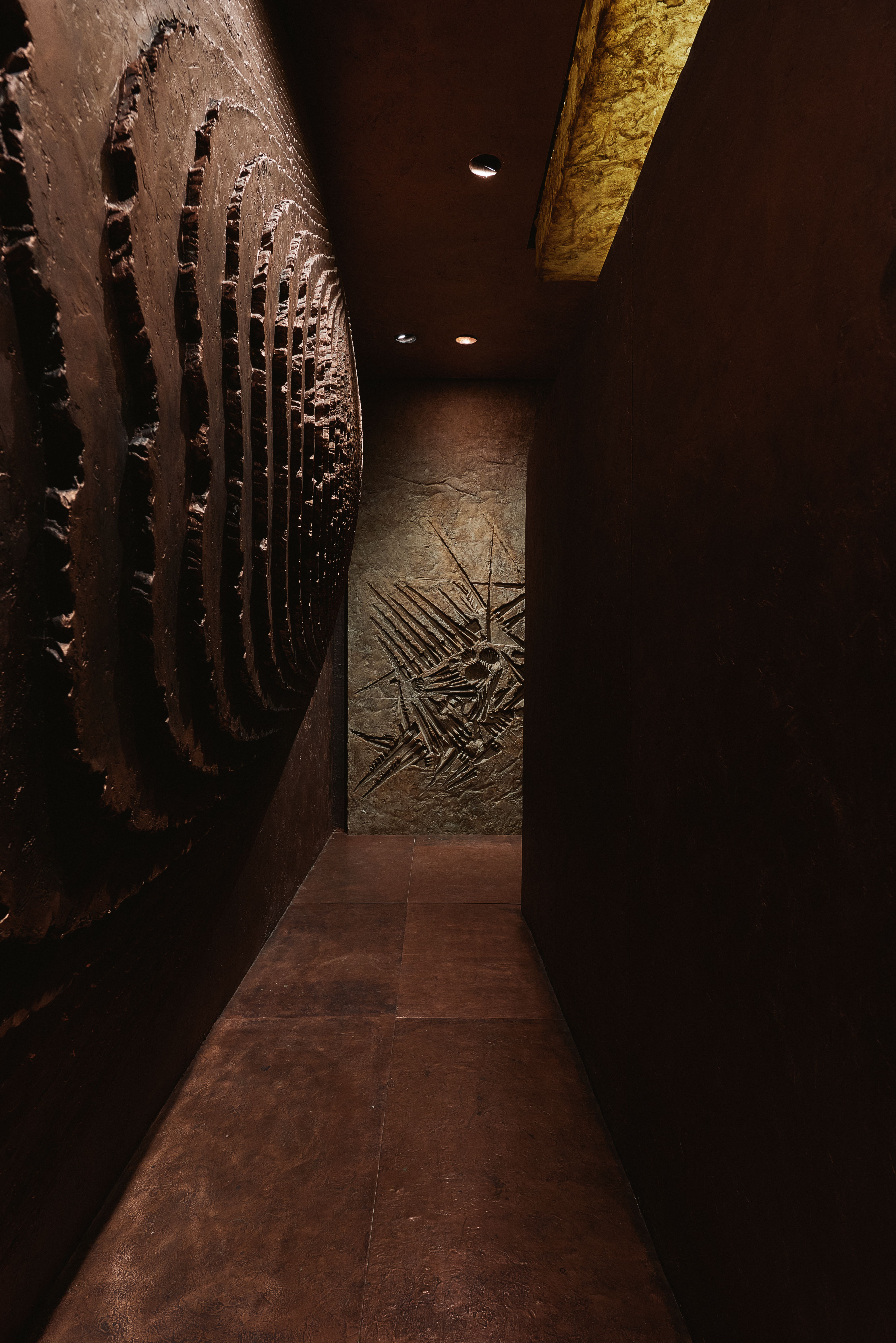 Arnaldo Pomodoro, Labyrinth, photograph by Andres Juan Suarez, courtesy of Fondazione Arnaldo Pomodoro