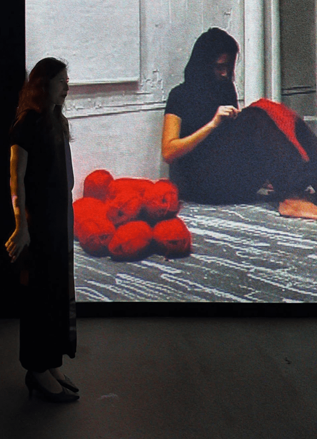 Bea Camacho, fotografata da Everywhere We Shoot shot a @metmuseummanila