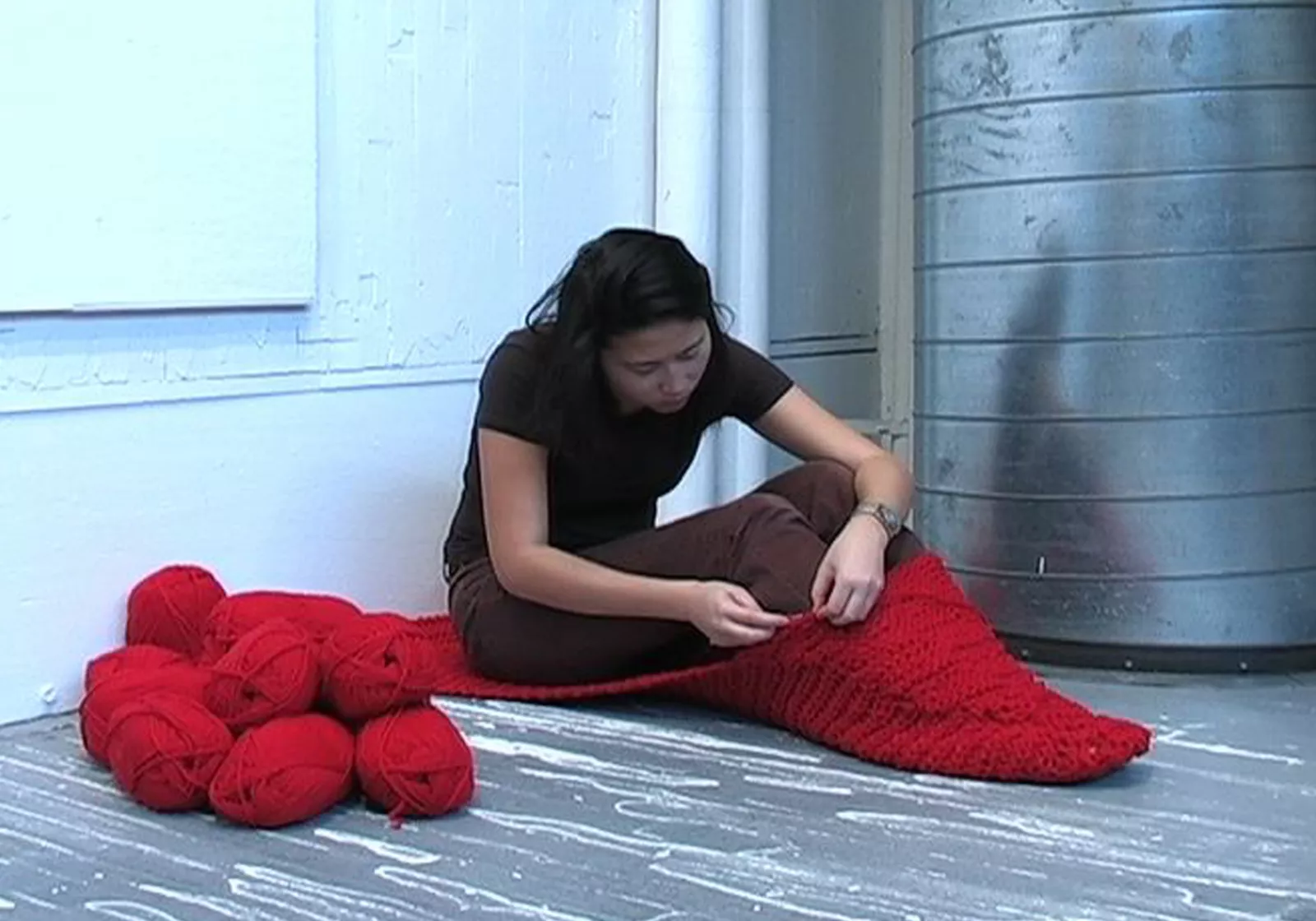 Bea Camacho, Enclose, 2004, video monocanale, 11 ore, Parallel Histories: Moving Image from the Philippines and the United Kingdom, Metropolitan Museum of Manila, a cura di Erwin Romulo