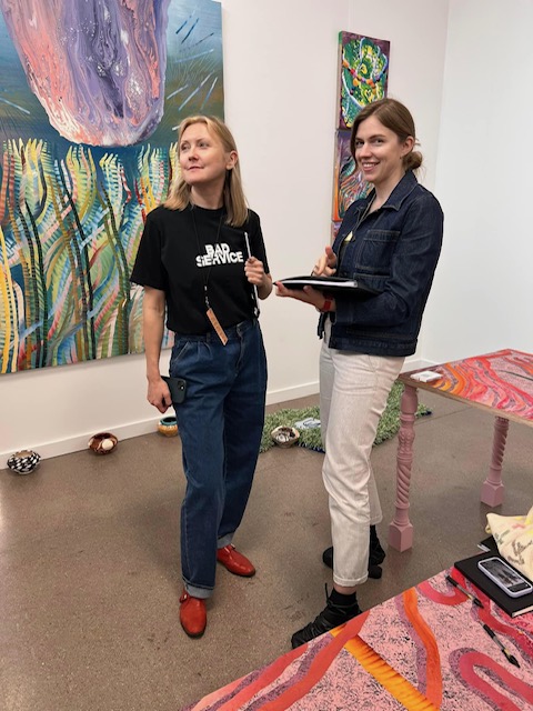 Cosa serve per reinventare una fiera d'arte?  Intervista con Margot Samel e Olga Temnikova della Esther Art Fair cover