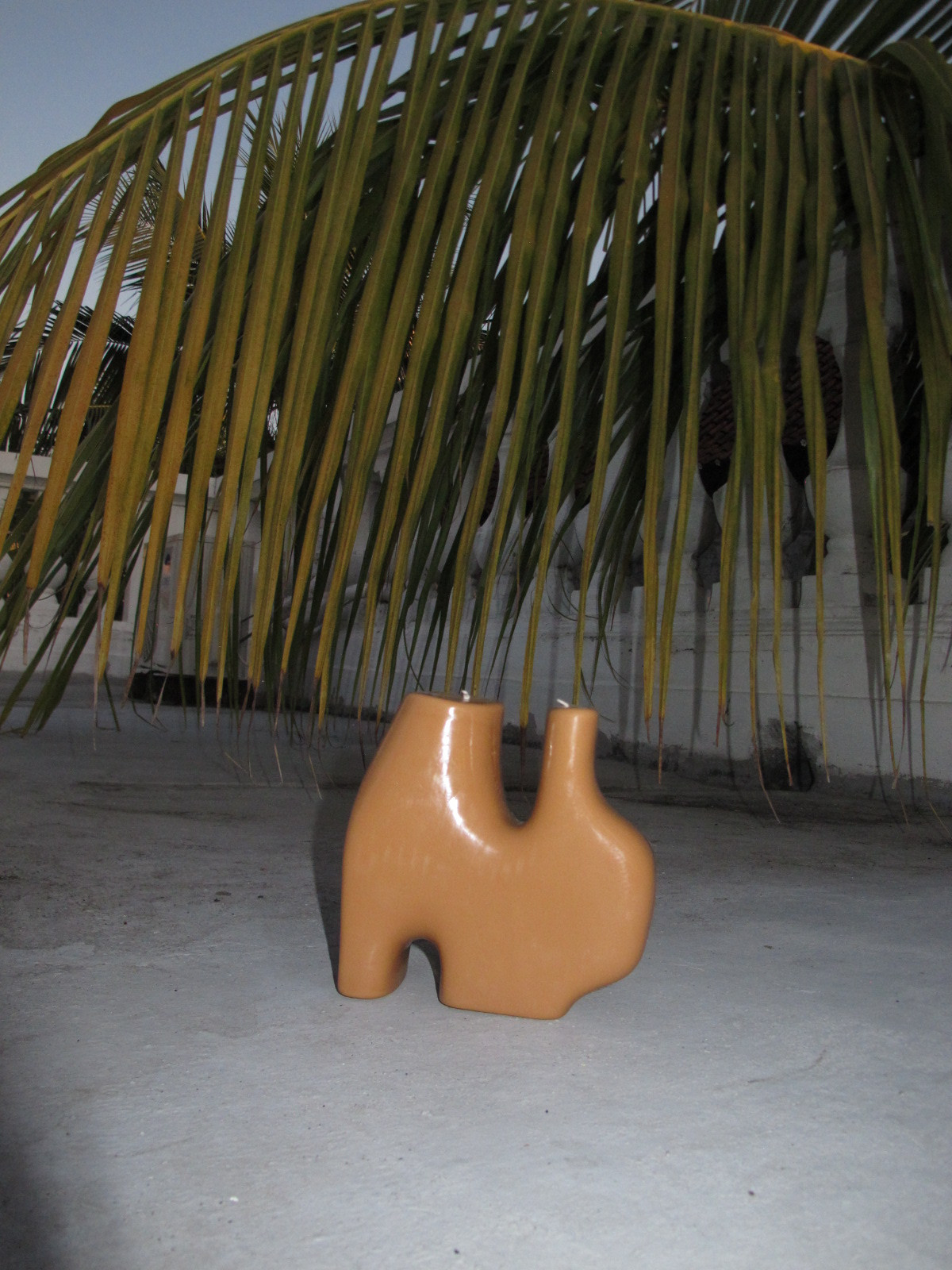 Sculptural Candle - Sand cover