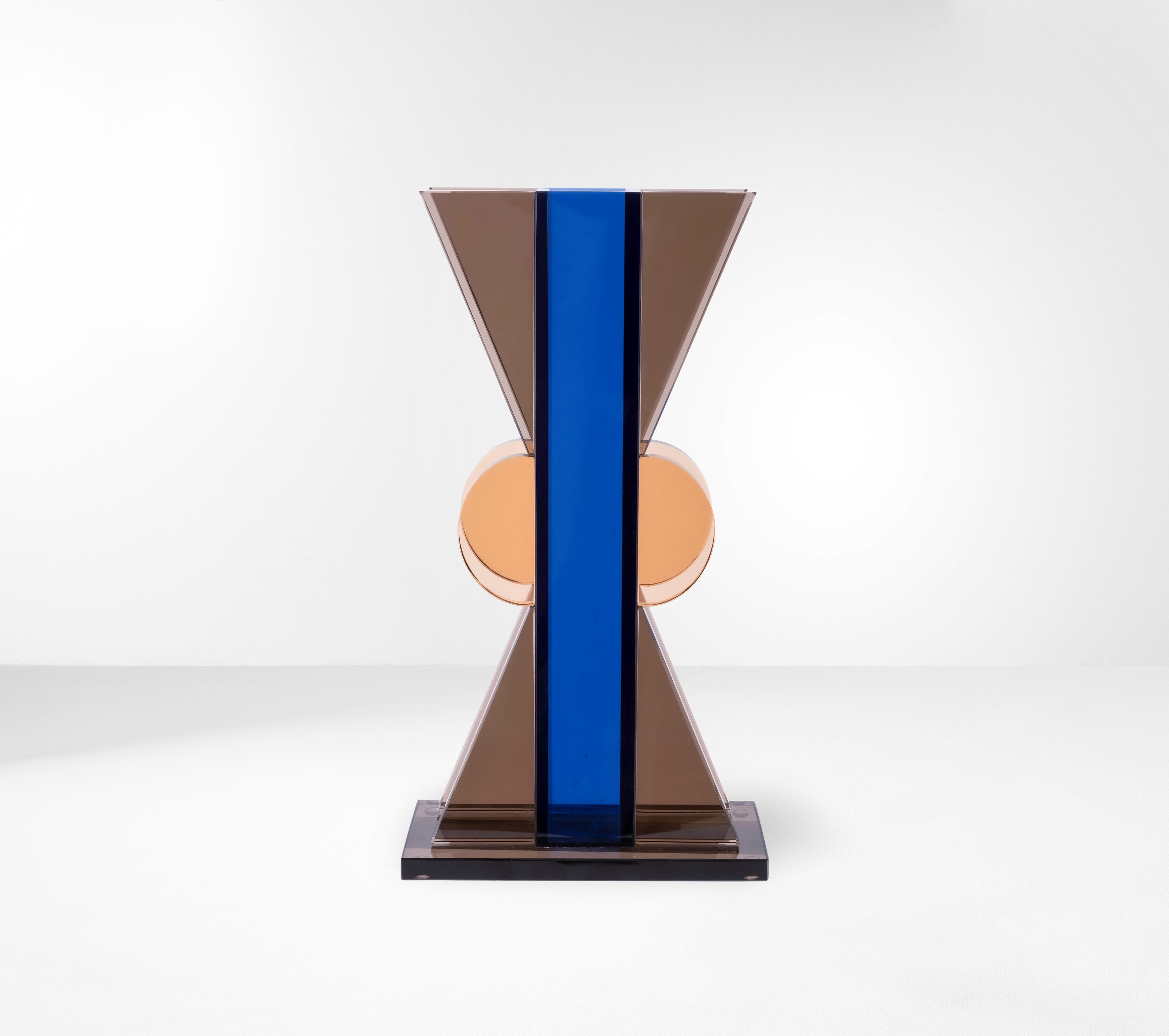 Vaso a clessidra di Ettore Sottsass cover