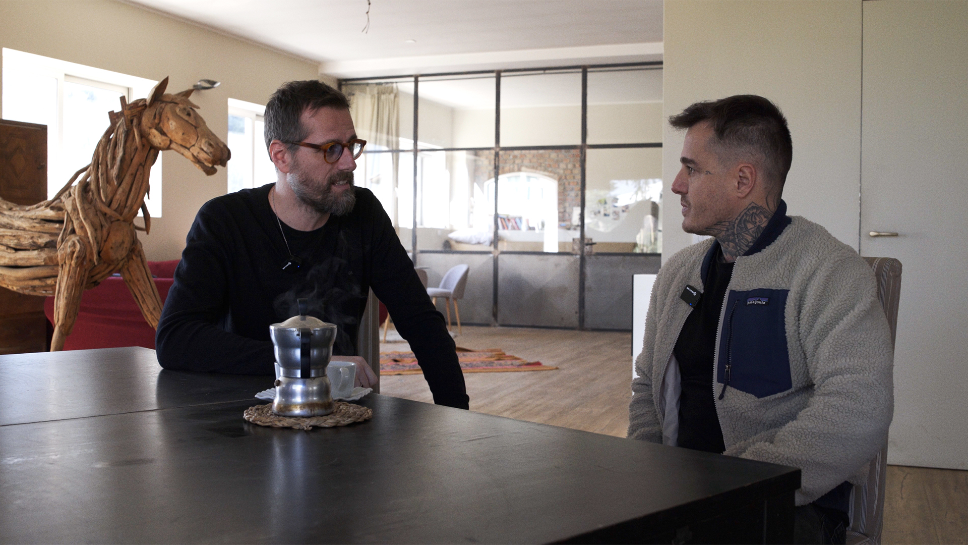 Intervista a Matteo Mandelli: arte phygital tra futuro e memoria cover