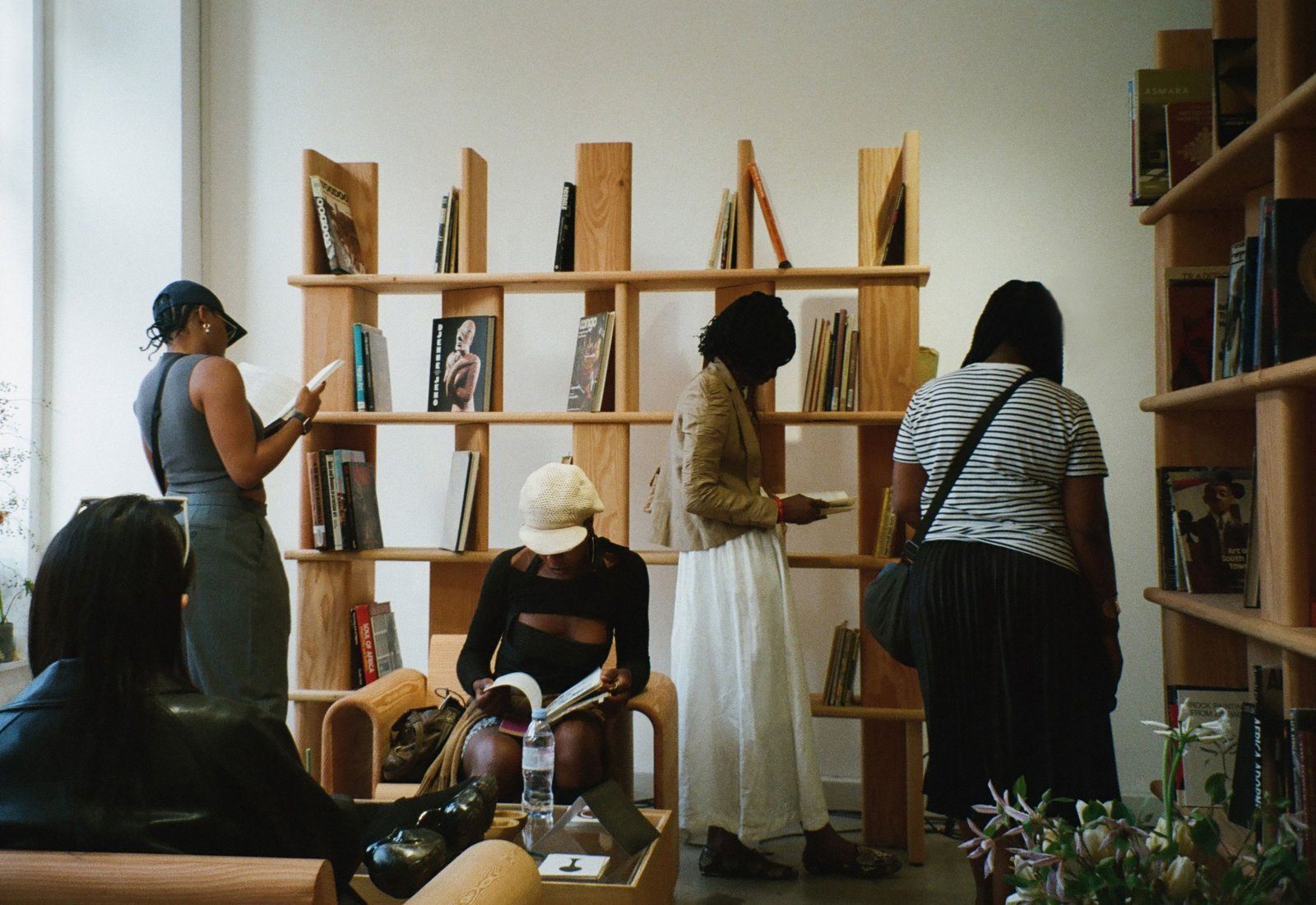 Seed Archives: La Biblioteca Diasporica di Christian Cassiel tra Londra, Africa e Caraibi cover